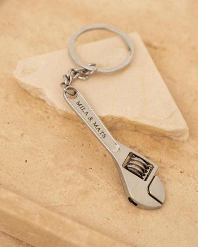 Zilveren sleutelhanger moersleutel