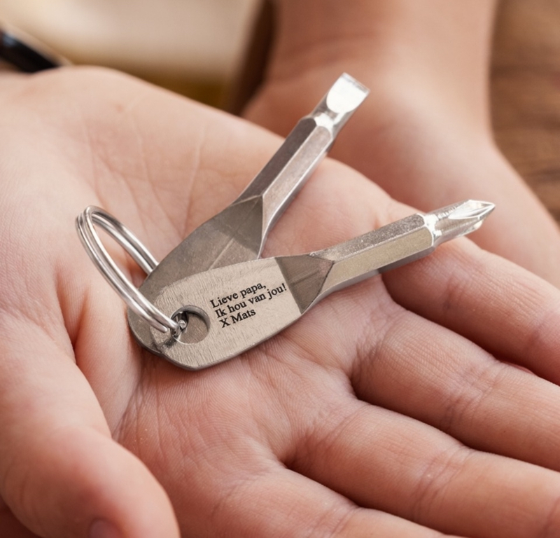 schroevendraaier sleutelhanger met gravering voor papa