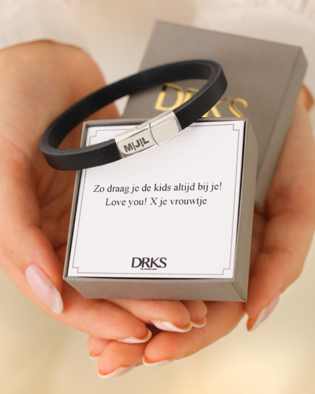 Zwarte leren armband met sieradendoosje