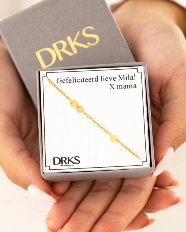 Doosje met infinity heart armband