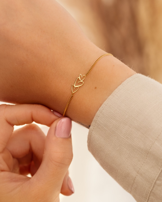 Gouden hartjes armband