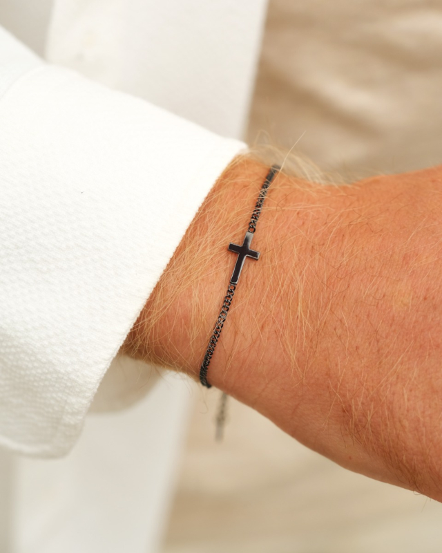 Heren armband met zwarte kruis