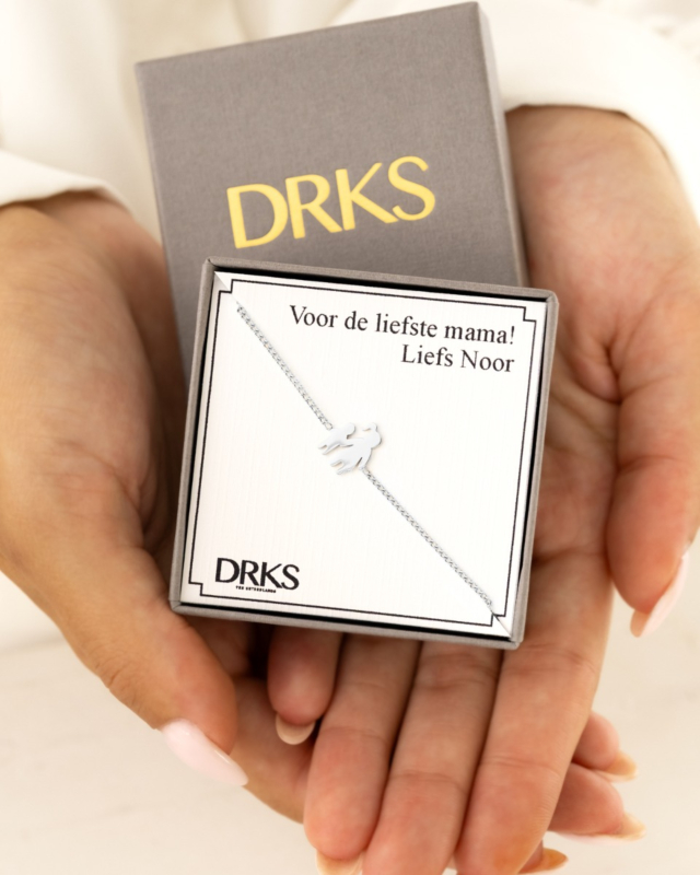 zilveren moeder en kind armband in sieradendoosje met persoonlijke tekst
