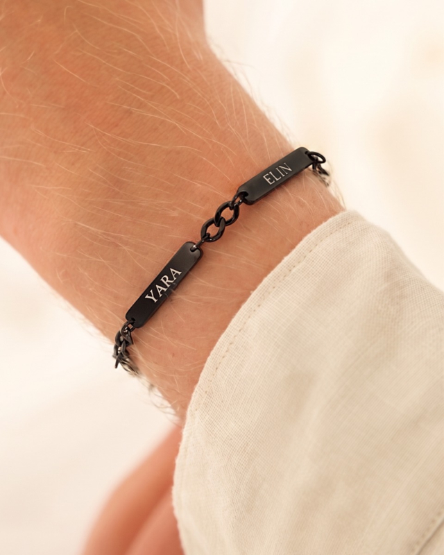 Zwarte armband met graveerbare plaatjes