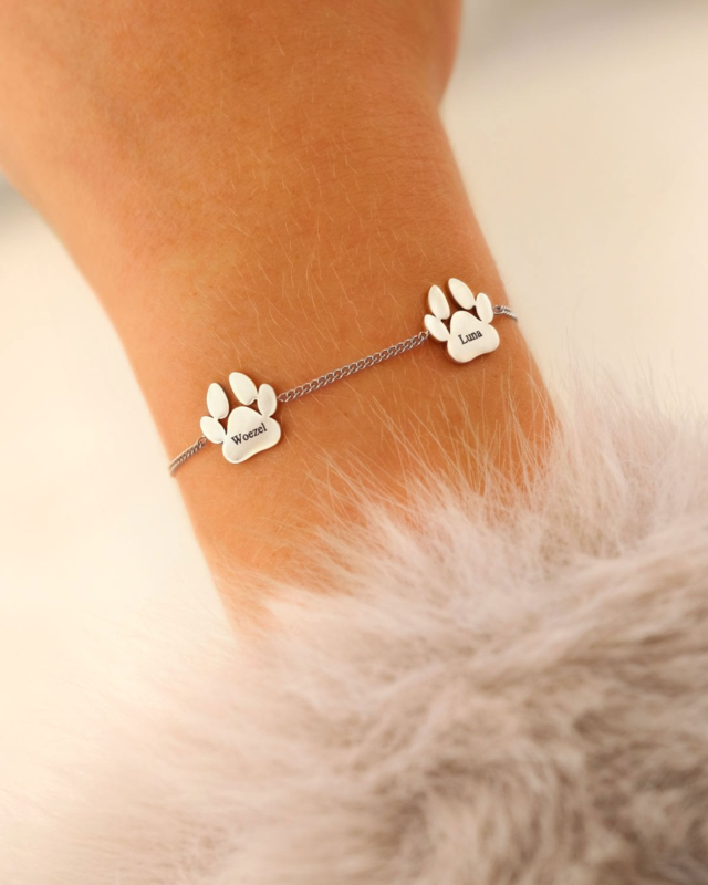 Armband met graveerbare hondenpootjes