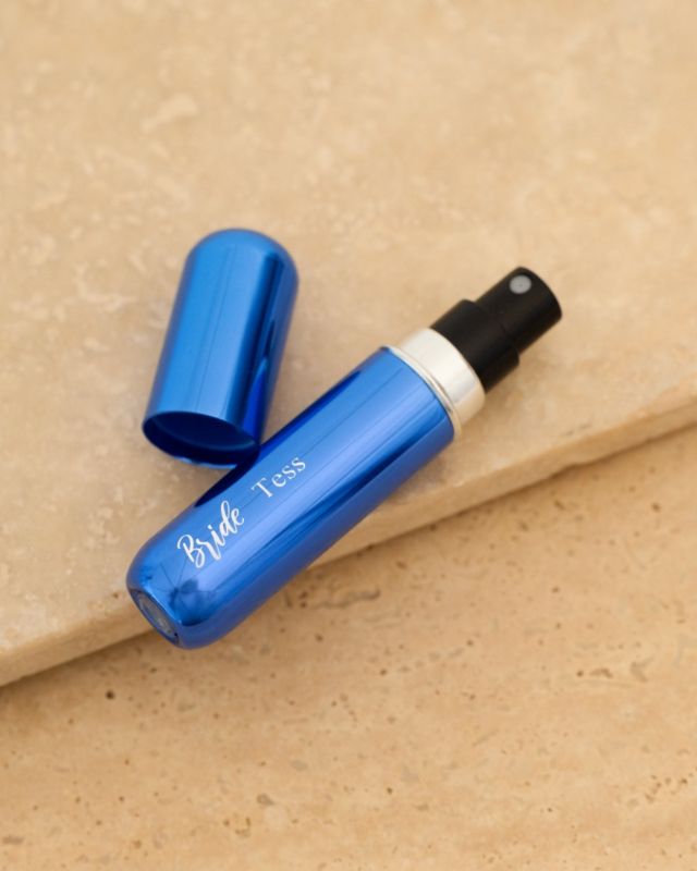 Blauwe parfumverstuiver bride