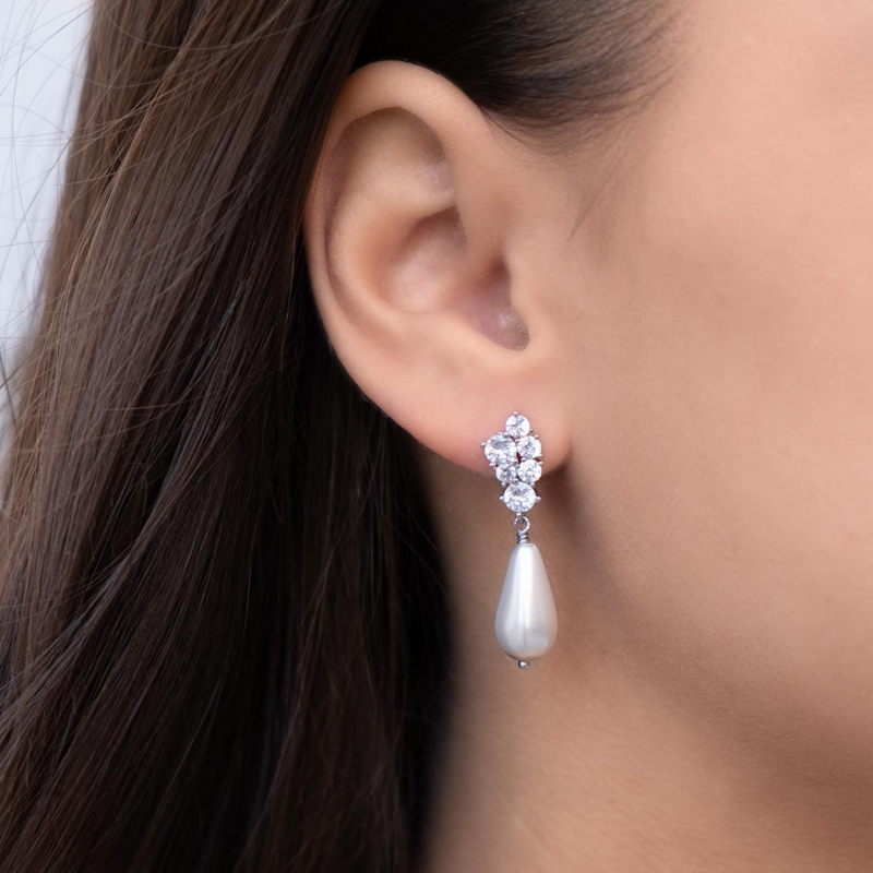 Faux pearl oorbellen samen met sparkle oorbellen nieuw