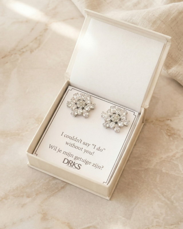 grote studs in sieradendoosje