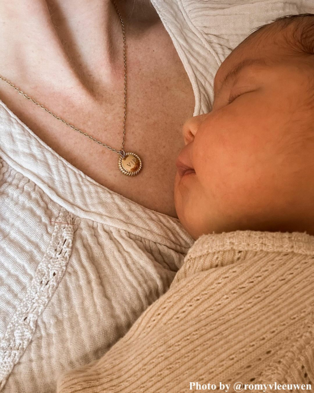 Influencer met DRKS ketting