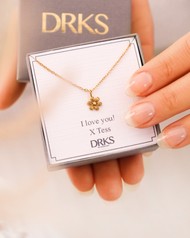 Sieradendoosje met bloem ketting goud