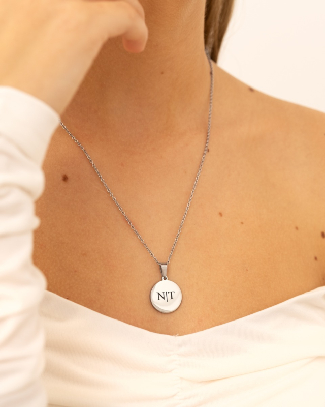 Zilveren ketting met initialen