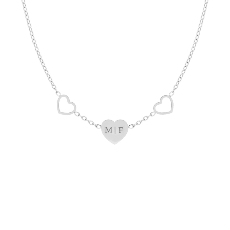 Initial ketting with triple love