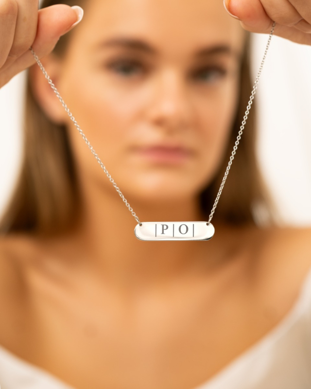 Zilveren bar ketting met gravering