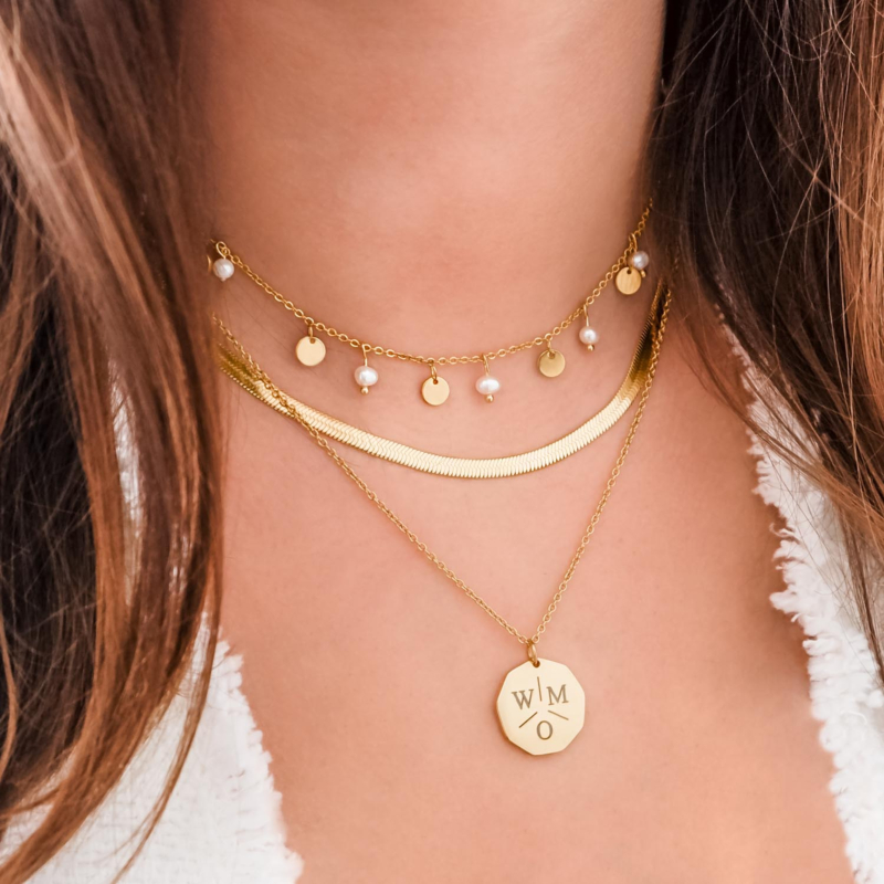 Trendy mix van kettingen om te shoppen