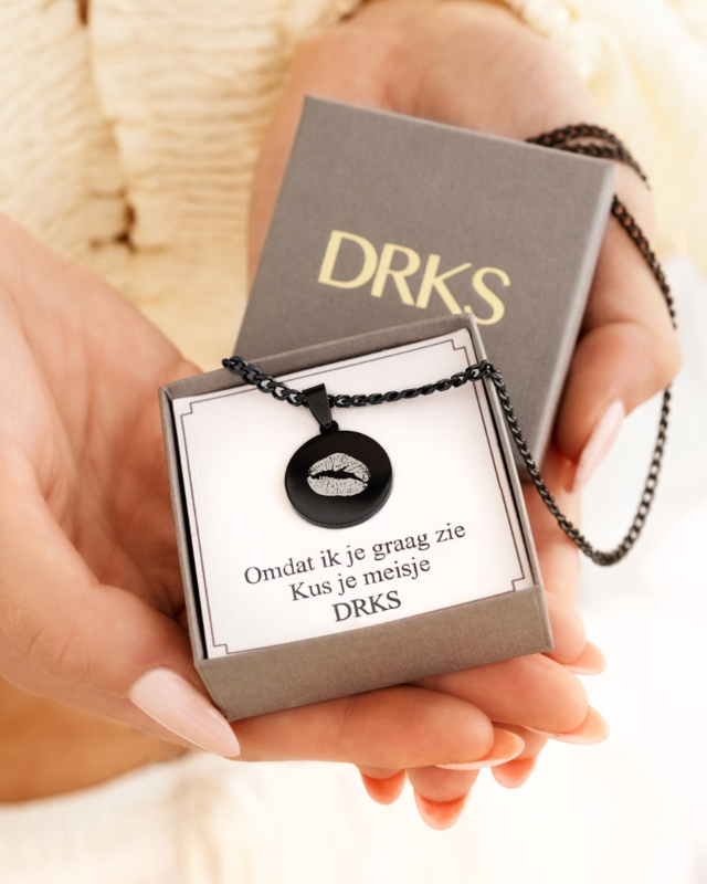 zwarte heren ketting met kus afdruk