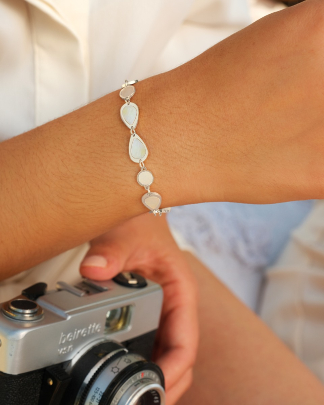 zilveren parelmoer armband