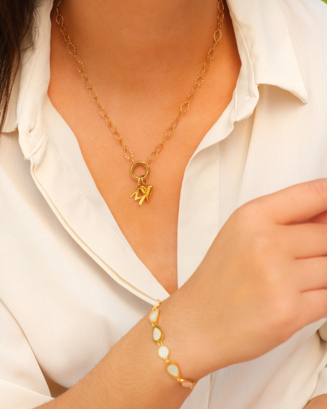gouden initial ketting met hartje en chain