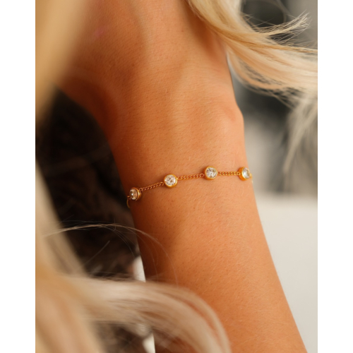 Loved ones armband 4 steentjes goudkleurig