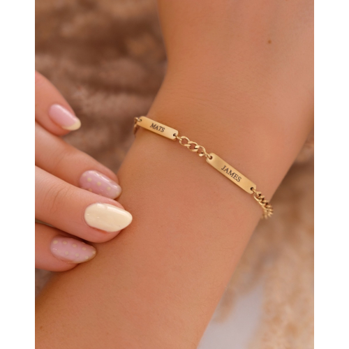 Graveerbare schakelarmband met namen goudkleurig