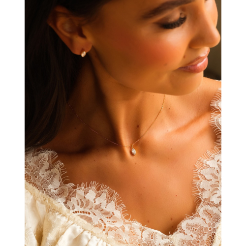 Ketting met druppel steentje goudkleurig