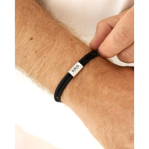 Naam armband heren zwart zilverkleurig