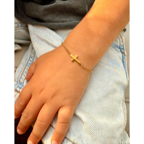 Kinderarmband met kruisje goudkleurig