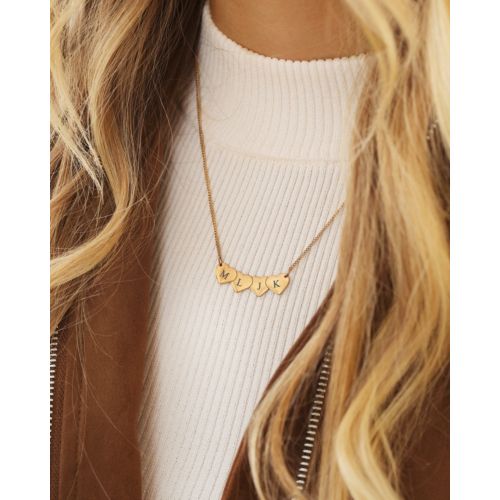 Initialen ketting met hartjes goudkleurig