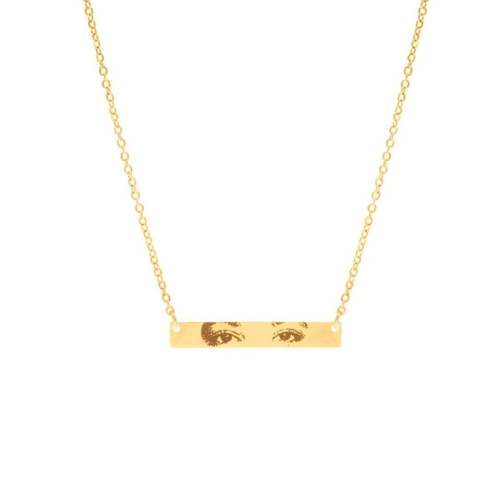 Gouden bar ketting met ogen gegraveerd