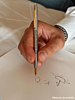 influencer met pen