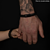 Influencer met Spotify op armband