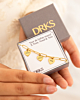 Gouden hartjes armband met namen in sieradendoosje