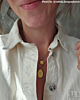 Influencer met ketting