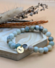 Blauwe metalen armband met initial
