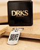 Zwarte sleutelhanger met qr code