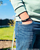 Influencer met DRKS mannen armband. 