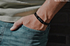 Heren Schakelarmband Met Gravering Zwart.