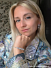 Influencer met zilverkleurige DRKS armband