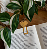 Gouden hartvormige boekenlegger