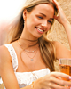 Gouden sieraden look