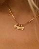 Gouden ketting met naam hartjes bedels