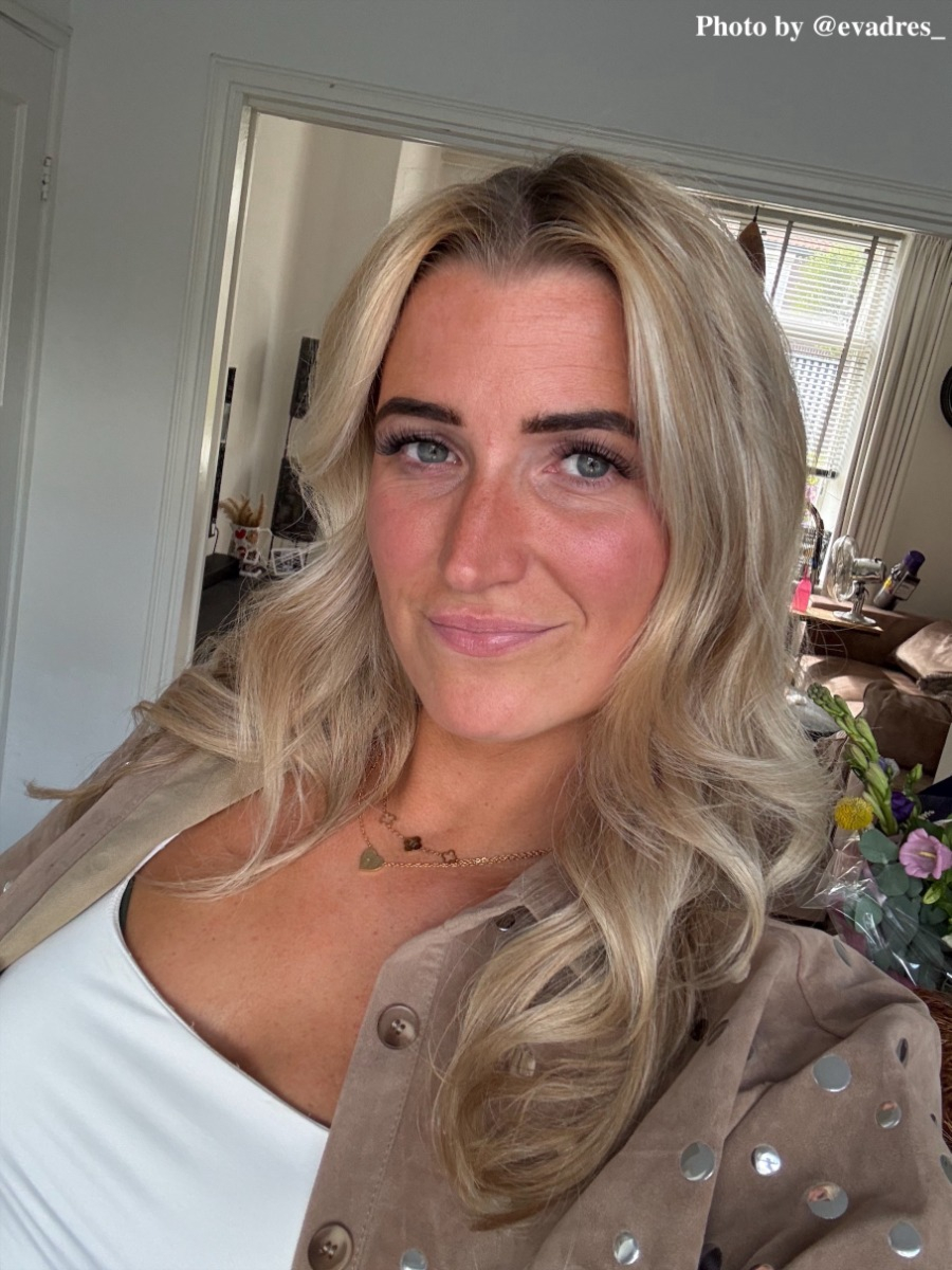 Influencer met necklace party