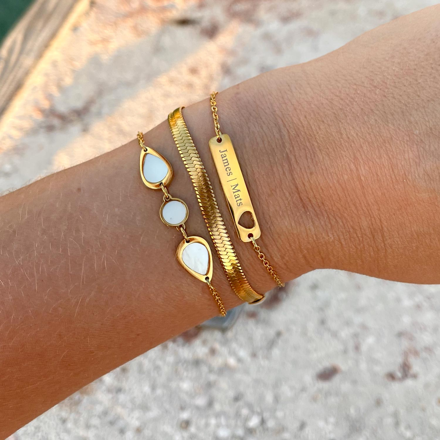 Leuke mix van armbandjes om de pols