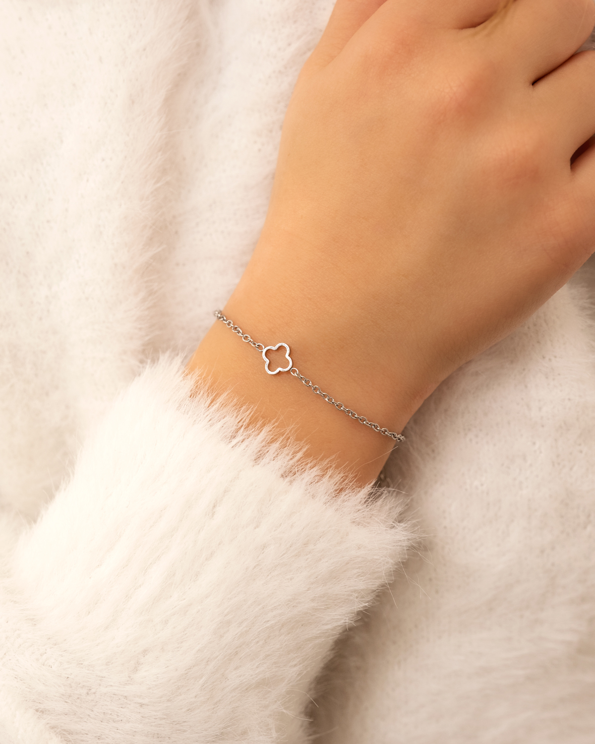 Zilveren kids armband met klavertje