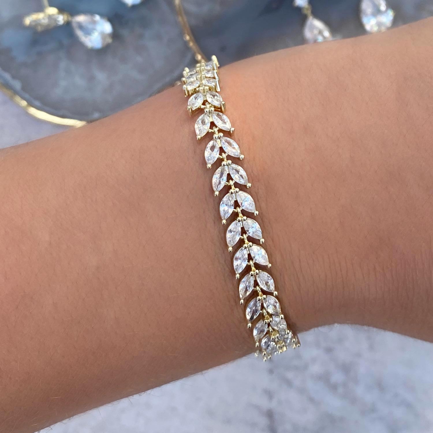 Mooie set met steentjes voor een mooie look om te kopen