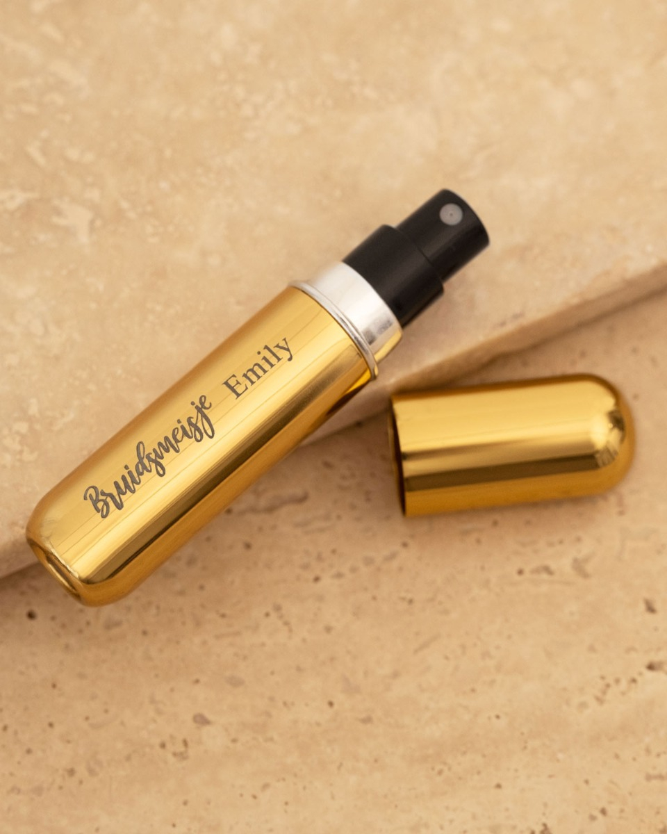 gouden parfumverstuiver voor bruidsmeisje met naam