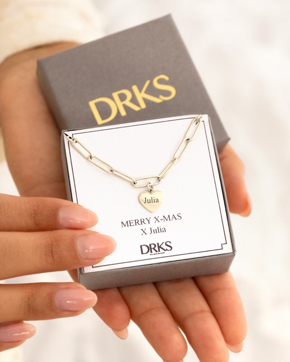 Ketting met hartje in sieradendoosje