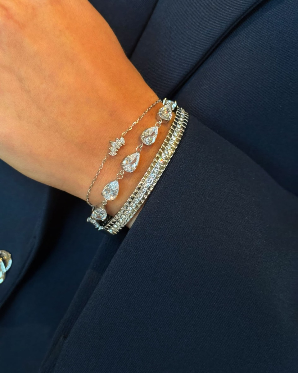 Zilveren armparty met steentjes