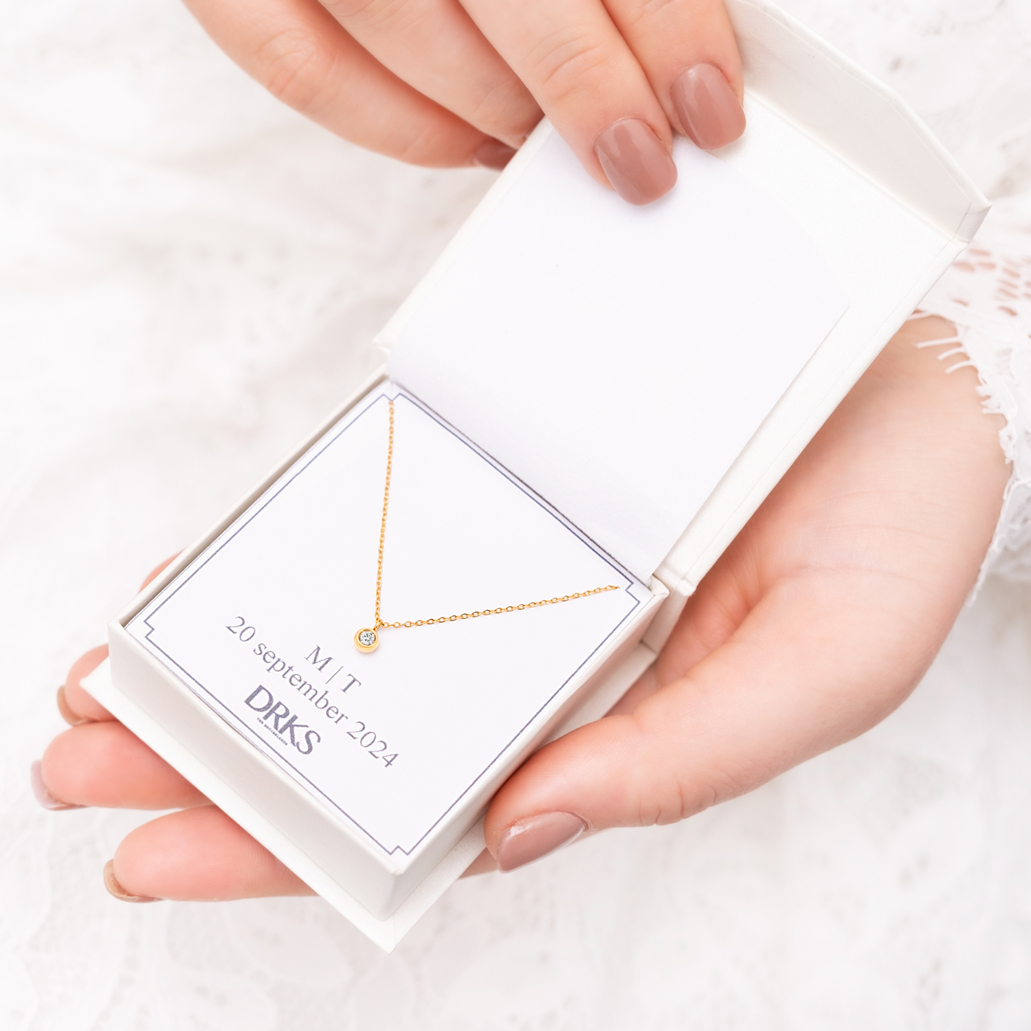 Sparkle ketting goudkleurig in doosje