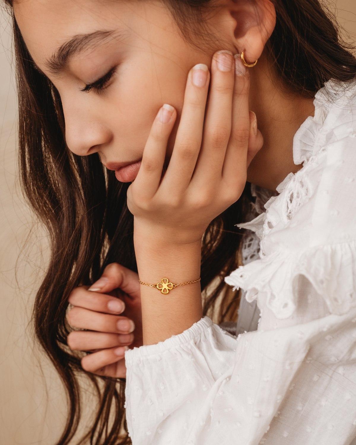 TINGN Parelarmband, cadeau voor vrouwen en meisjes, 18 karaat goud gevulde CZ bedel, letterarmband, parels, armbanden dames, verjaardagscadeau voor