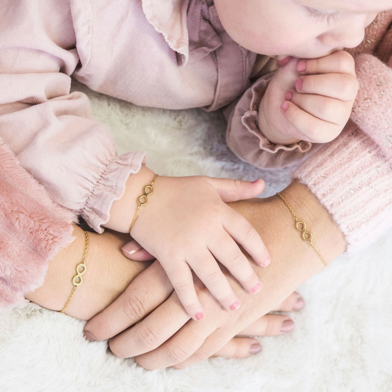Gouden moeder en dochter armband om te kopen